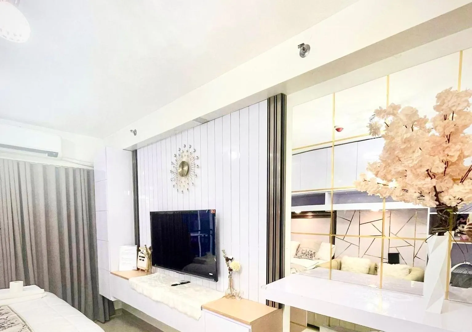Aparthotel Stylish Condo At Shore 2 Residences Near Moa & Airport Manila