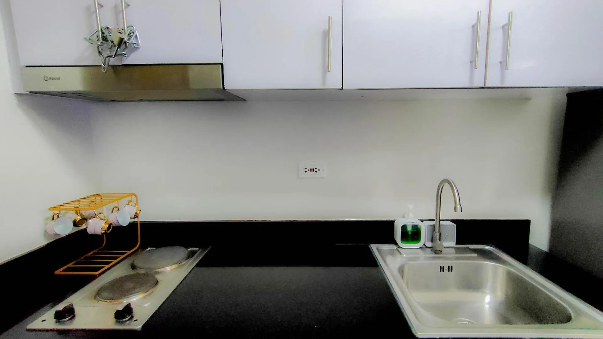 Aparthotel Stylish Condo At Shore 2 Residences Near Moa & Airport Manila